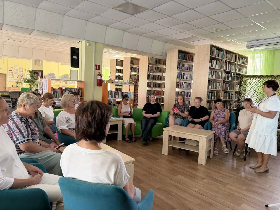 В поселке Эльбан подготовили новых общественных наблюдателей В поселке Эльбан подготовили новых общественных наблюдателей