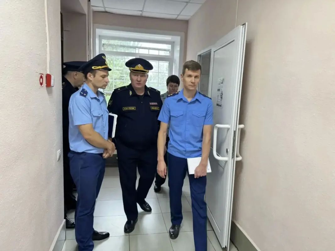 Прокурор Хабаровского края Виталий Степанов проверил участок, функционирующий как исправительный центр Прокурор Хабаровского края Виталий Степанов проверил участок, функционирующий как исправительный центр