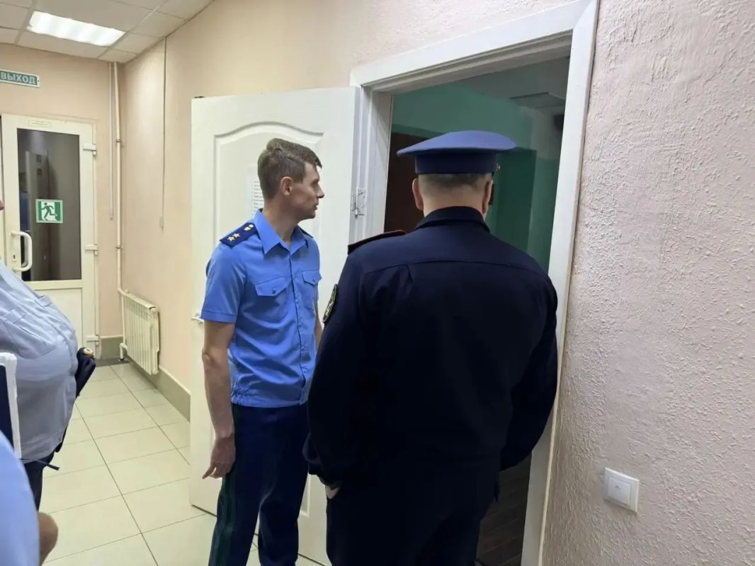 Прокурор Хабаровского края Виталий Степанов проверил участок, функционирующий как исправительный центр Прокурор Хабаровского края Виталий Степанов проверил участок, функционирующий как исправительный центр