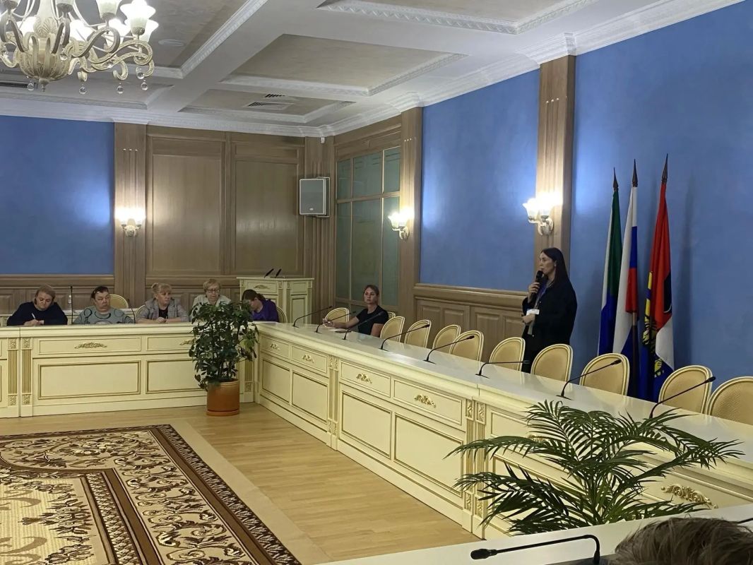 В Хабаровске прошло обучение общественных наблюдателей В Хабаровске прошло обучение общественных наблюдателей