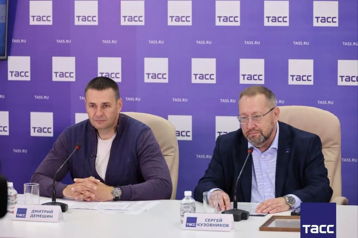 ТАСС открыл партнерский пресс-центр в Хабаровске. Он организован на площадке ГТРК "Дальневосточная" в сотрудничестве с правительством Хабаровского края. Участие в открытии центра принял губернатор Дмитрий Демешин ТАСС открыл партнерский пресс-центр в Хабаровске. Он организован на площадке ГТРК "Дальневосточная" в сотрудничестве с правительством Хабаровского края. Участие в открытии центра принял губернатор Дмитрий Демешин