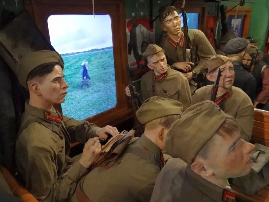 Хабаровчане на выставке «Поезд Победы» смогли заглянуть в прошлое Хабаровчане на выставке «Поезд Победы» смогли заглянуть в прошлое