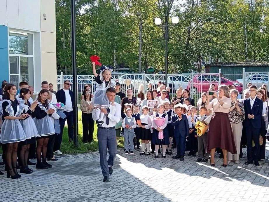 Нацпроект в действии: более 2 тысяч детей в Хабаровском крае теперь учатся в новых и отремонтированных школах Нацпроект в действии: более 2 тысяч детей в Хабаровском крае теперь учатся в новых и отремонтированных школах
