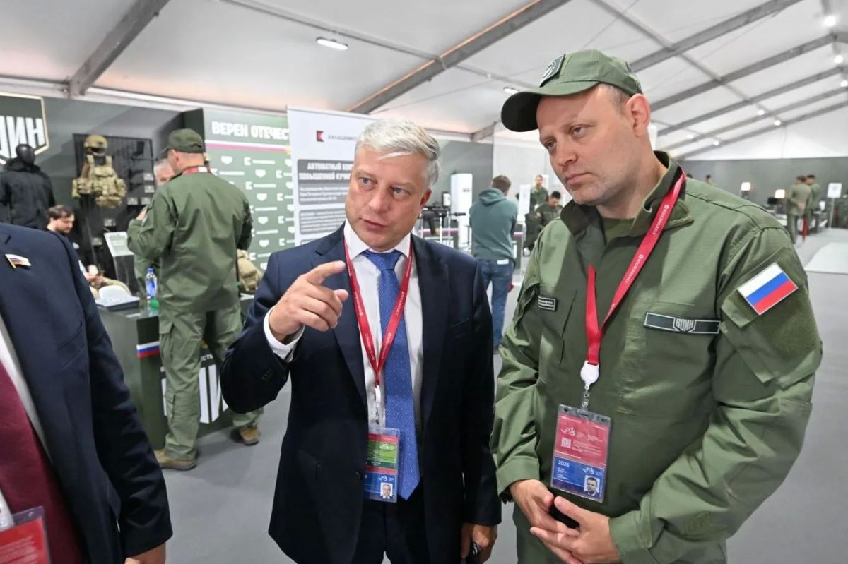 Новые возможности для курсантов: хабаровский филиал Центра «Воин» и «Калашников» подписали соглашение о сотрудничестве Новые возможности для курсантов: хабаровский филиал Центра «Воин» и «Калашников» подписали соглашение о сотрудничестве