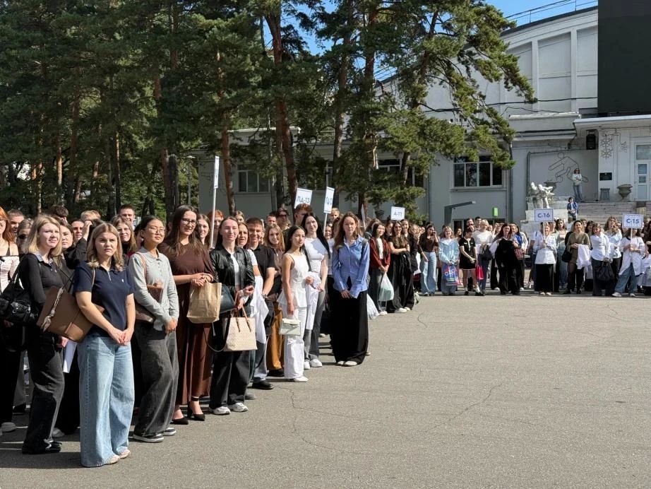 980 будущих врачей зачислены в ДВГМУ: они станут основой здравоохранения даже в самых отдалённых районах Хабаровского края 980 будущих врачей зачислены в ДВГМУ: они станут основой здравоохранения даже в самых отдалённых районах Хабаровского края