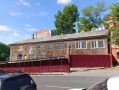 Очередной аварийный барак начали сносить в центре Хабаровска