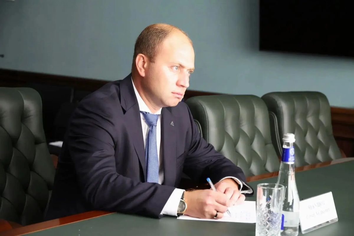 Губернатор Дмитрий Демешин встретился с заместителем Министра промышленности и торговли РФ Романом Чекушовым Губернатор Дмитрий Демешин встретился с заместителем Министра промышленности и торговли РФ Романом Чекушовым