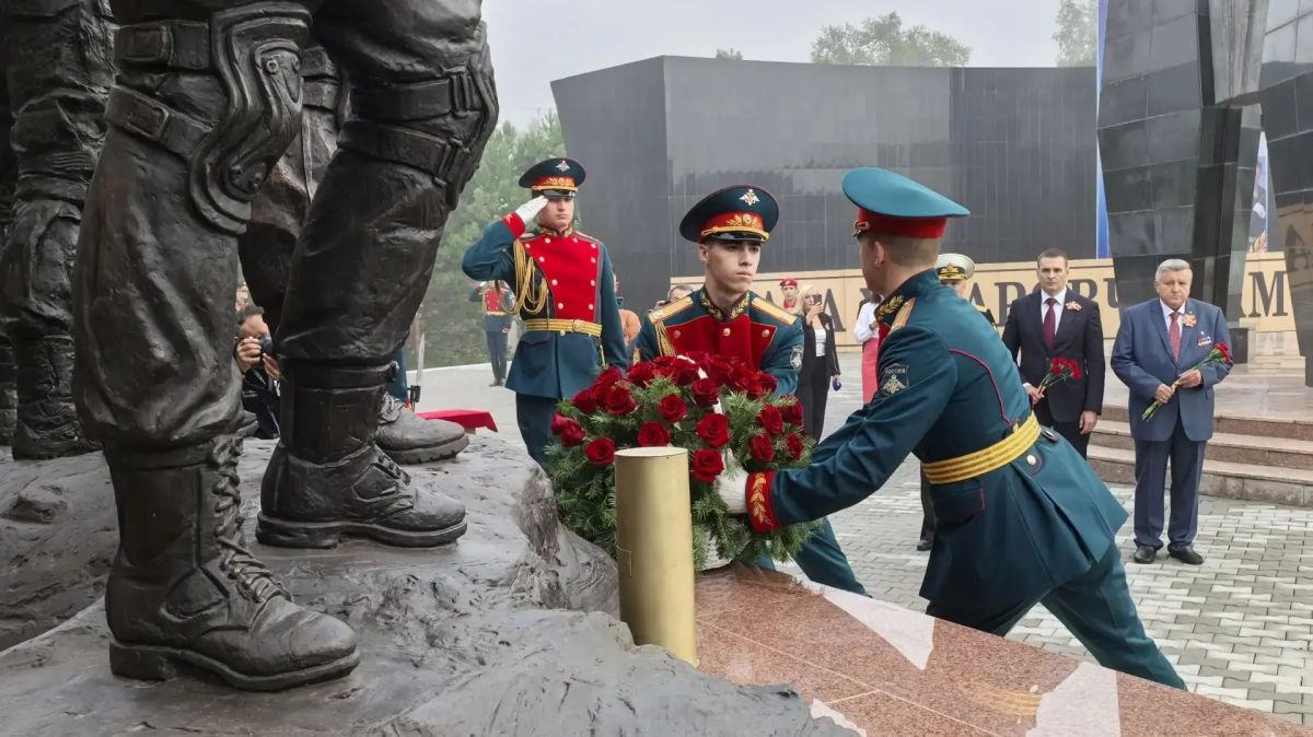 В Хабаровске военные следователи приняли участие в открытии мемориала, посвященного участникам специальной военной операции В Хабаровске военные следователи приняли участие в открытии мемориала, посвященного участникам специальной военной операции