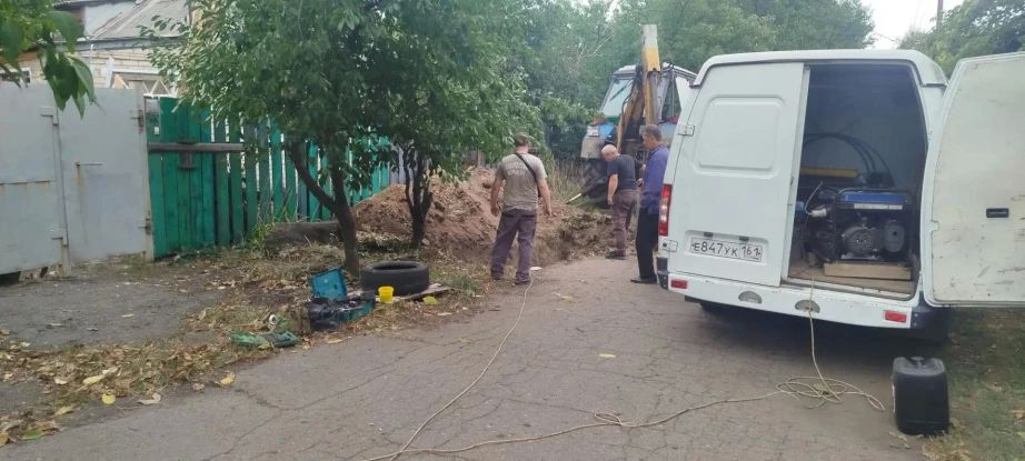 Хабаровские бригады готовят объекты ЖКХ к зиме в подшефном Дебальцево Хабаровские бригады готовят объекты ЖКХ к зиме в подшефном Дебальцево