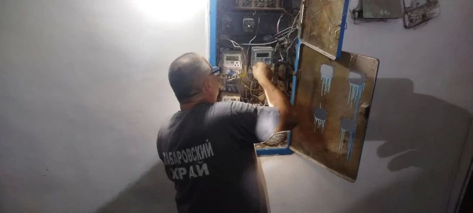 Хабаровские бригады готовят объекты ЖКХ к зиме в подшефном Дебальцево Хабаровские бригады готовят объекты ЖКХ к зиме в подшефном Дебальцево