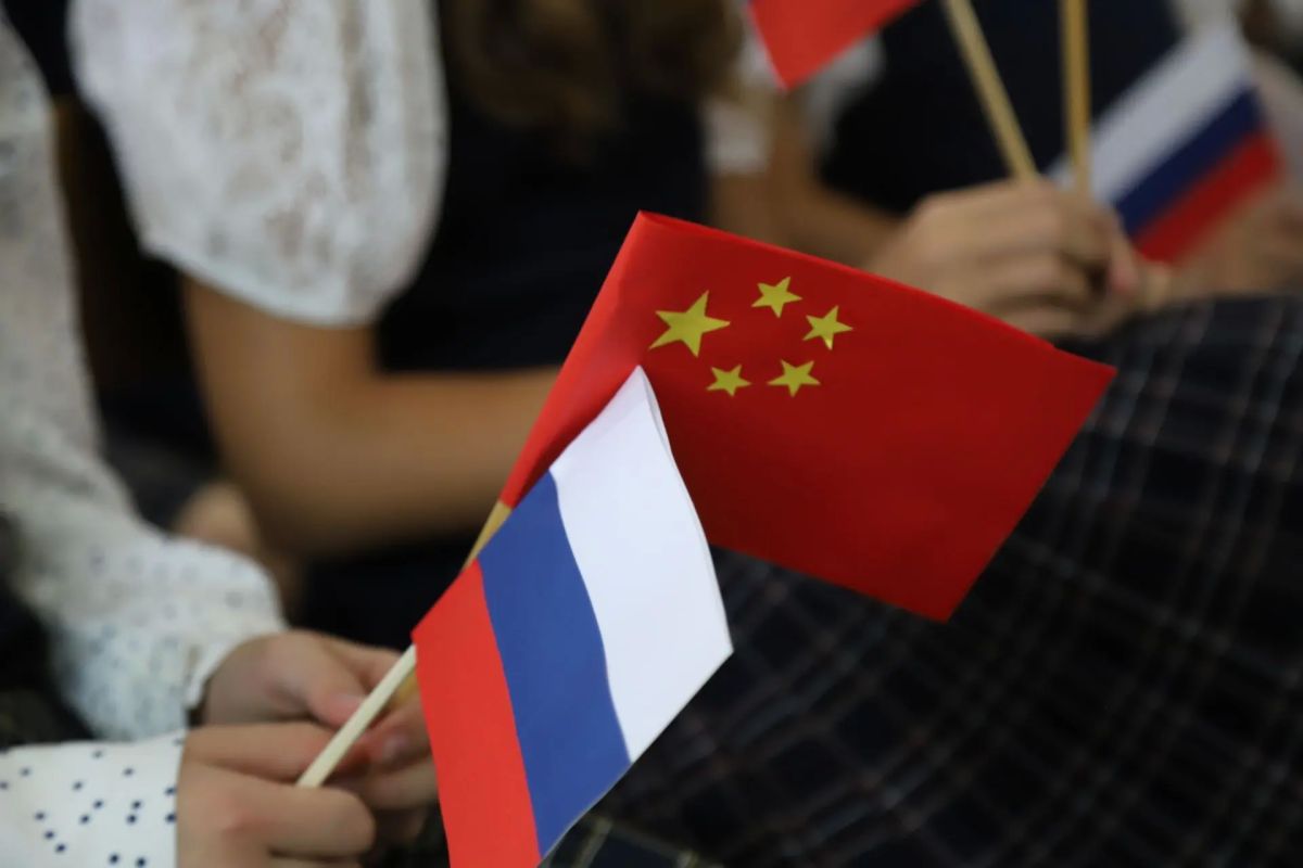 Сотрудники Росгвардии обеспечили общественную безопасность в период проведения II Российско-Китайского форума в Хабаровске Сотрудники Росгвардии обеспечили общественную безопасность в период проведения II Российско-Китайского форума в Хабаровске
