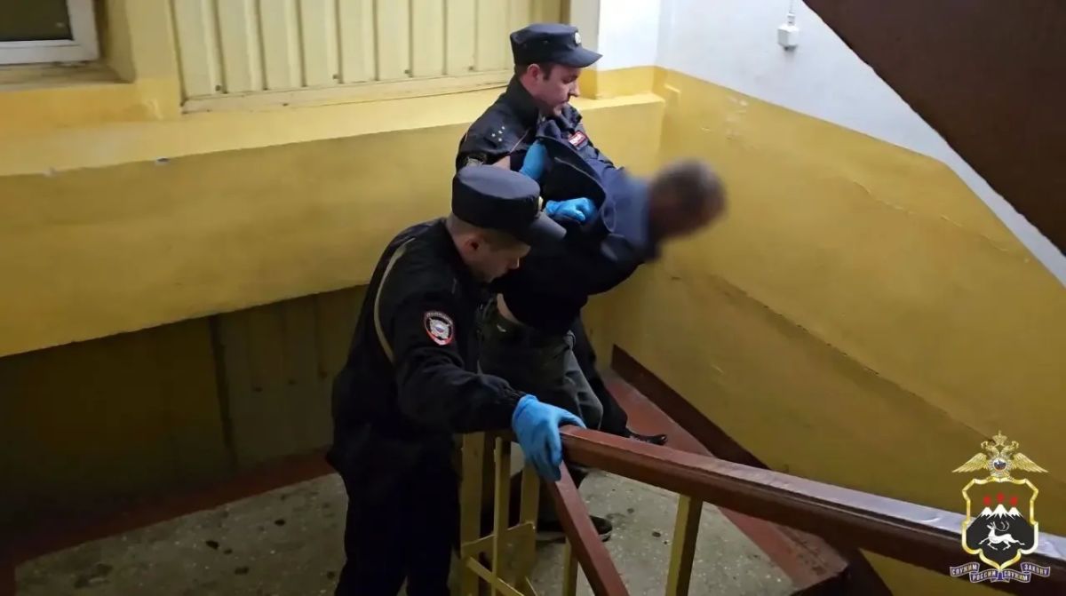 Жителя Камчатки задержали за угрозу взорвать дом Жителя Камчатки задержали за угрозу взорвать дом