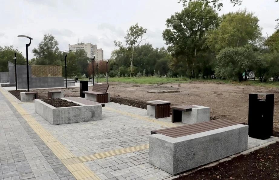 В Комсомольске-на-Амуре открылся сквер памяти героев СВО В Комсомольске-на-Амуре открылся сквер памяти героев СВО