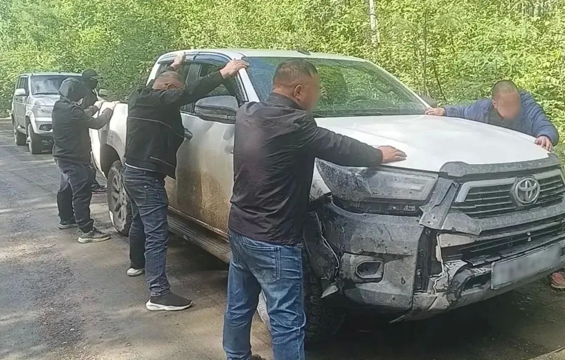 В Хабаровске полицейские возбудили уголовное дело о хищении и незаконном обороте драгоценных металлов на общую сумму более 4,2 млн рублей В Хабаровске полицейские возбудили уголовное дело о хищении и незаконном обороте драгоценных металлов на общую сумму более 4,2 млн рублей