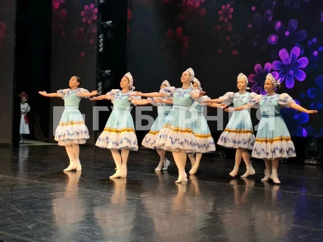 10 сентября на сцене ГДК состоялся гала-концерт первого конкурса юных вокалистов «Время петь!» 10 сентября на сцене ГДК состоялся гала-концерт первого конкурса юных вокалистов «Время петь!»