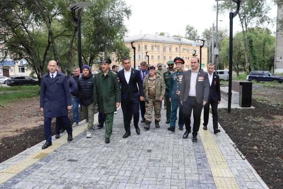 В Комсомольске-на-Амуре открылся сквер памяти героев СВО В Комсомольске-на-Амуре открылся сквер памяти героев СВО