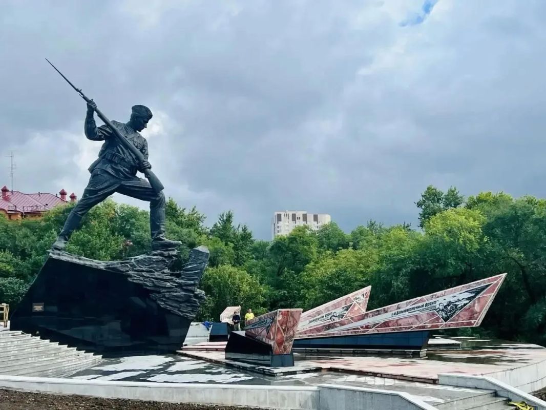 Владимир Мединский: Японии не стоит указывать победителям во Второй мировой войне, какие памятники им устанавливать на своей территории и что изображать на них (об открытии мемориала в Хабаровске - по ссылке) Владимир Мединский: Японии не стоит указывать победителям во Второй мировой войне, какие памятники им устанавливать на своей территории и что изображать на них (об открытии мемориала в Хабаровске - по ссылке)