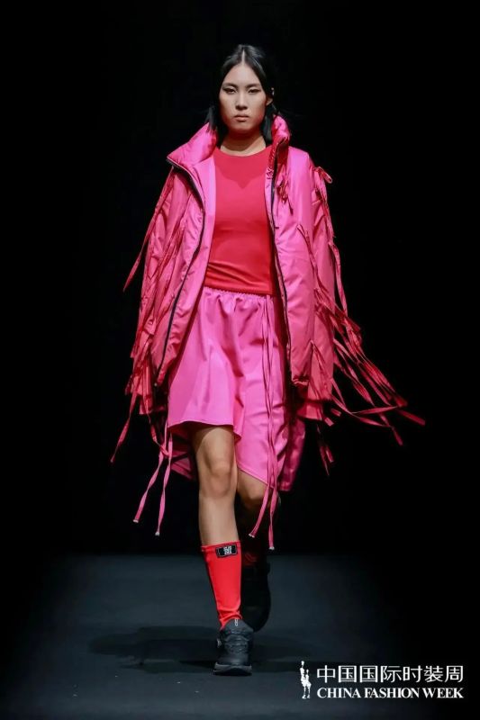 «Монохром» из Пекина в Хабаровск: как хабаровский дизайнер покорила China Fashion Week и вернулась с триумфом «Монохром» из Пекина в Хабаровск: как хабаровский дизайнер покорила China Fashion Week и вернулась с триумфом