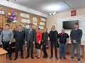 В ходе рабочей поездки в Охотск министр цифрового развития и связи края Евгений Дёмин на встрече с жителями обсудил качество мобильной связи и скорость интернета в райцентре и населённых пунктах округа
