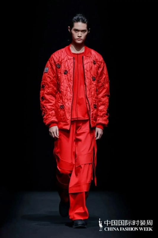 «Монохром» из Пекина в Хабаровск: как хабаровский дизайнер покорила China Fashion Week и вернулась с триумфом «Монохром» из Пекина в Хабаровск: как хабаровский дизайнер покорила China Fashion Week и вернулась с триумфом