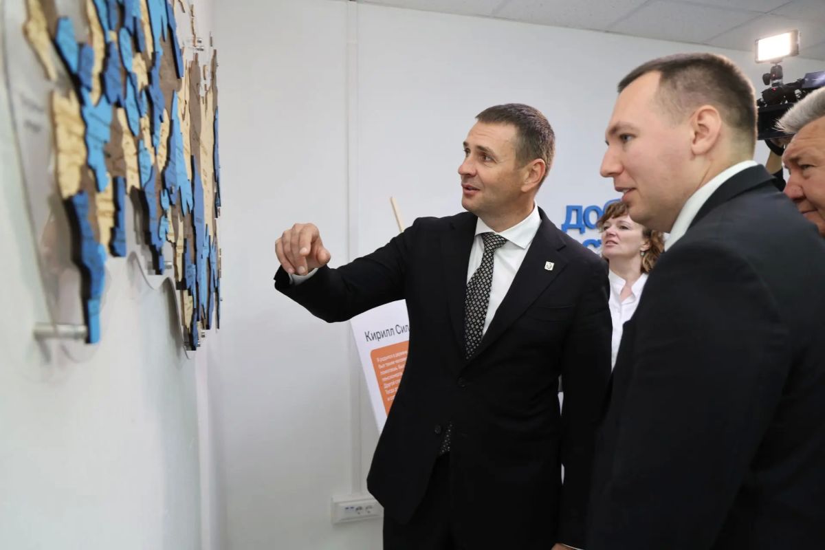 Дмитрий Демешин: Сегодня в Хабаровске мы дали старт работе новой площадки для волонтёрских инициатив – «Сила Востока» Дмитрий Демешин: Сегодня в Хабаровске мы дали старт работе новой площадки для волонтёрских инициатив – «Сила Востока»