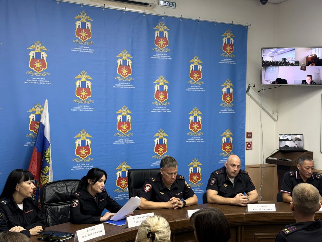 В Хабаровском линейном управлении МВД России на транспорте началась инспекторская проверка В Хабаровском линейном управлении МВД России на транспорте началась инспекторская проверка