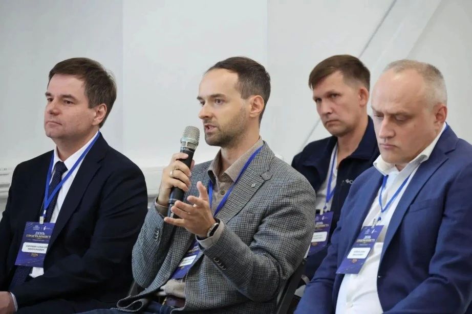 Дмитрий Демешин поддержал продвижение региональных цифровых продуктов под брендом «Сделано в Хабаровском крае» Дмитрий Демешин поддержал продвижение региональных цифровых продуктов под брендом «Сделано в Хабаровском крае»