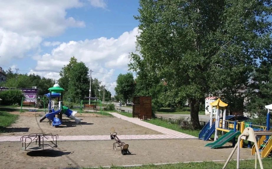 Детскую площадку благоустроили в Князе-Волконском по нацпроекту Президента Детскую площадку благоустроили в Князе-Волконском по нацпроекту Президента