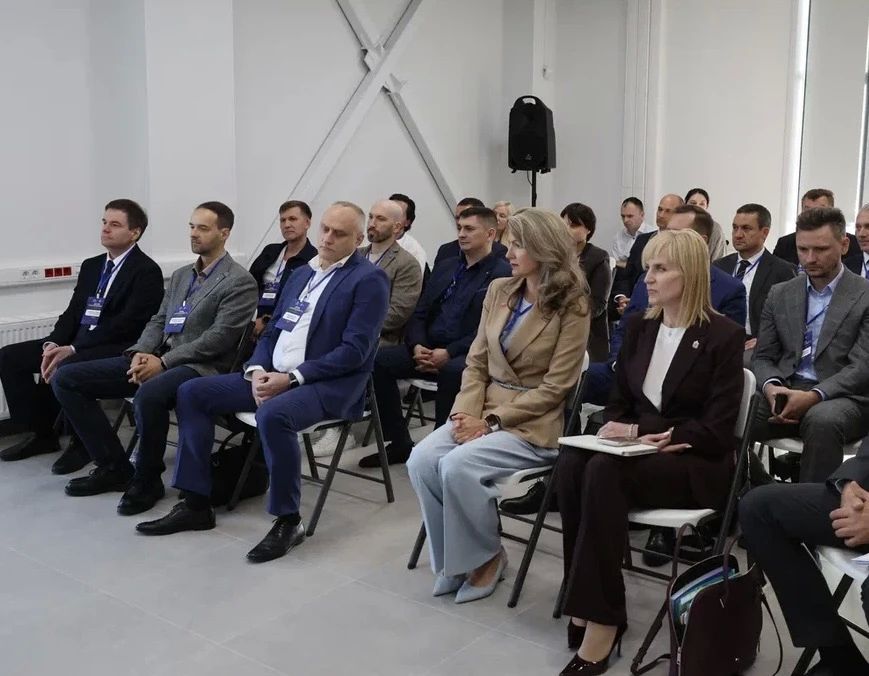 Губернатор поддержал продвижение региональных цифровых продуктов под единым брендом «Сделано в Хабаровском крае» Губернатор поддержал продвижение региональных цифровых продуктов под единым брендом «Сделано в Хабаровском крае»
