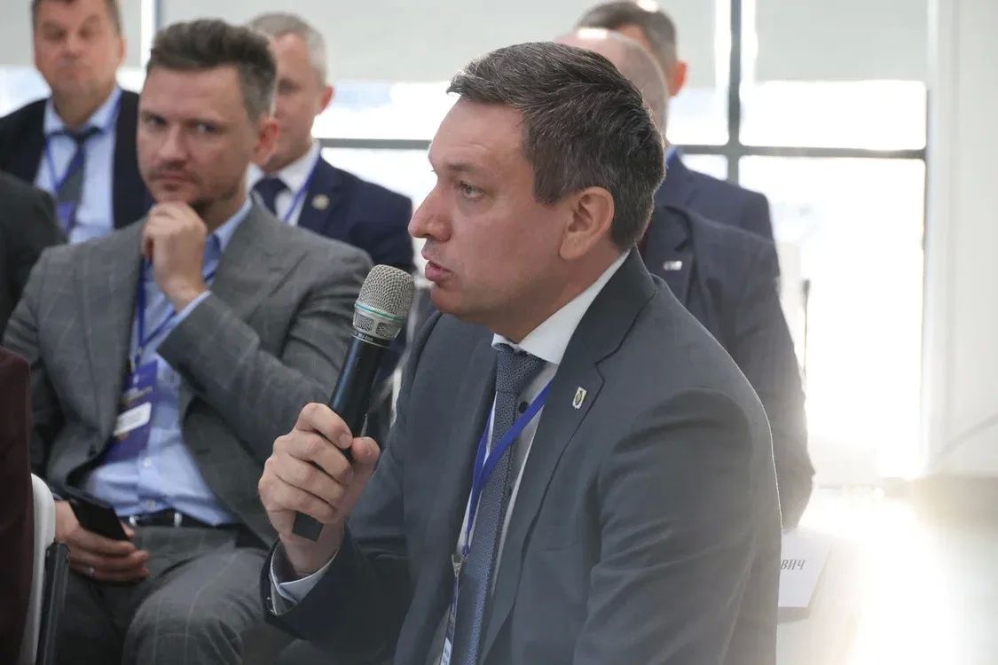 Губернатор поддержал продвижение региональных цифровых продуктов под единым брендом «Сделано в Хабаровском крае» Губернатор поддержал продвижение региональных цифровых продуктов под единым брендом «Сделано в Хабаровском крае»