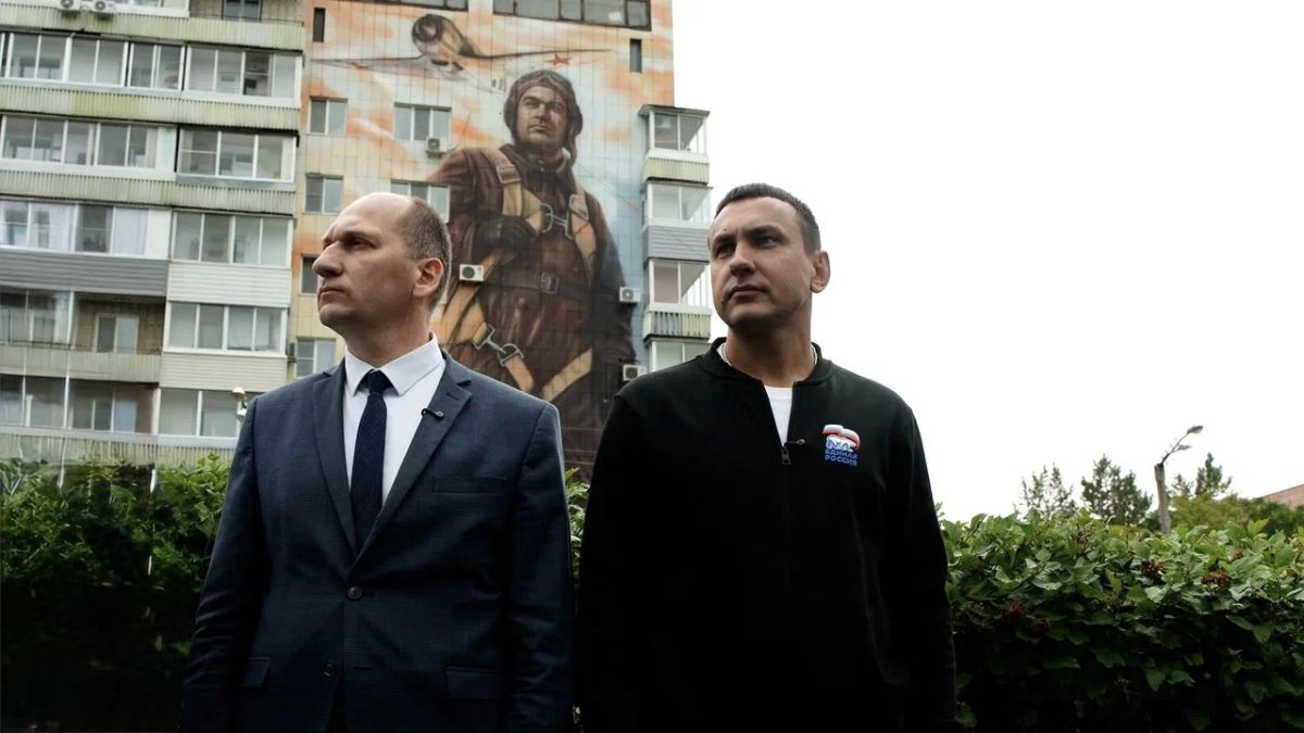 Максим Иванов: «Маресьев снова смотрит в небо над Комсомольском» Максим Иванов: «Маресьев снова смотрит в небо над Комсомольском»