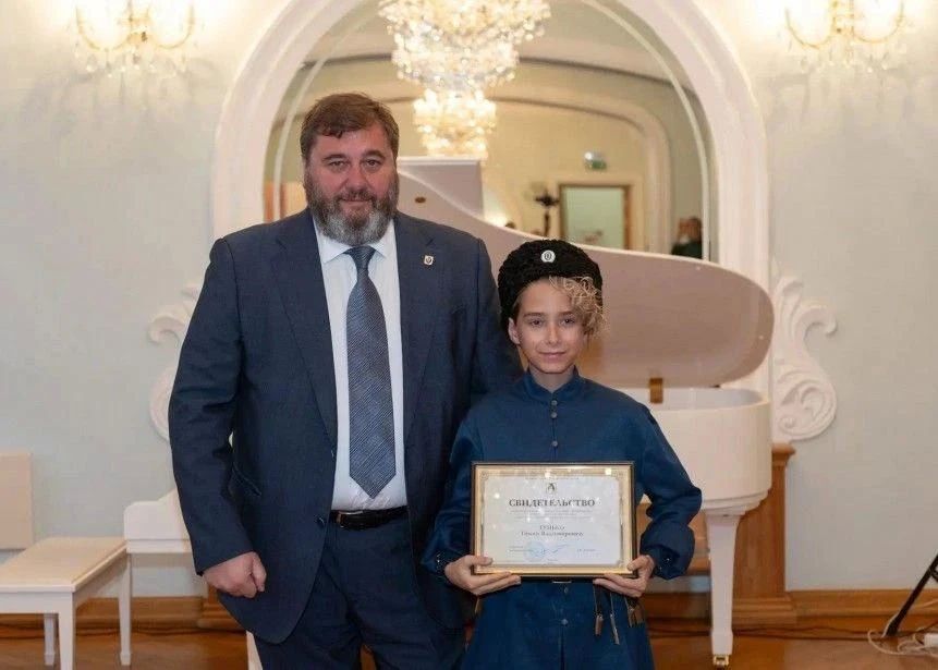 30 юных дарований Хабаровского края получили Губернаторские стипендии 30 юных дарований Хабаровского края получили Губернаторские стипендии