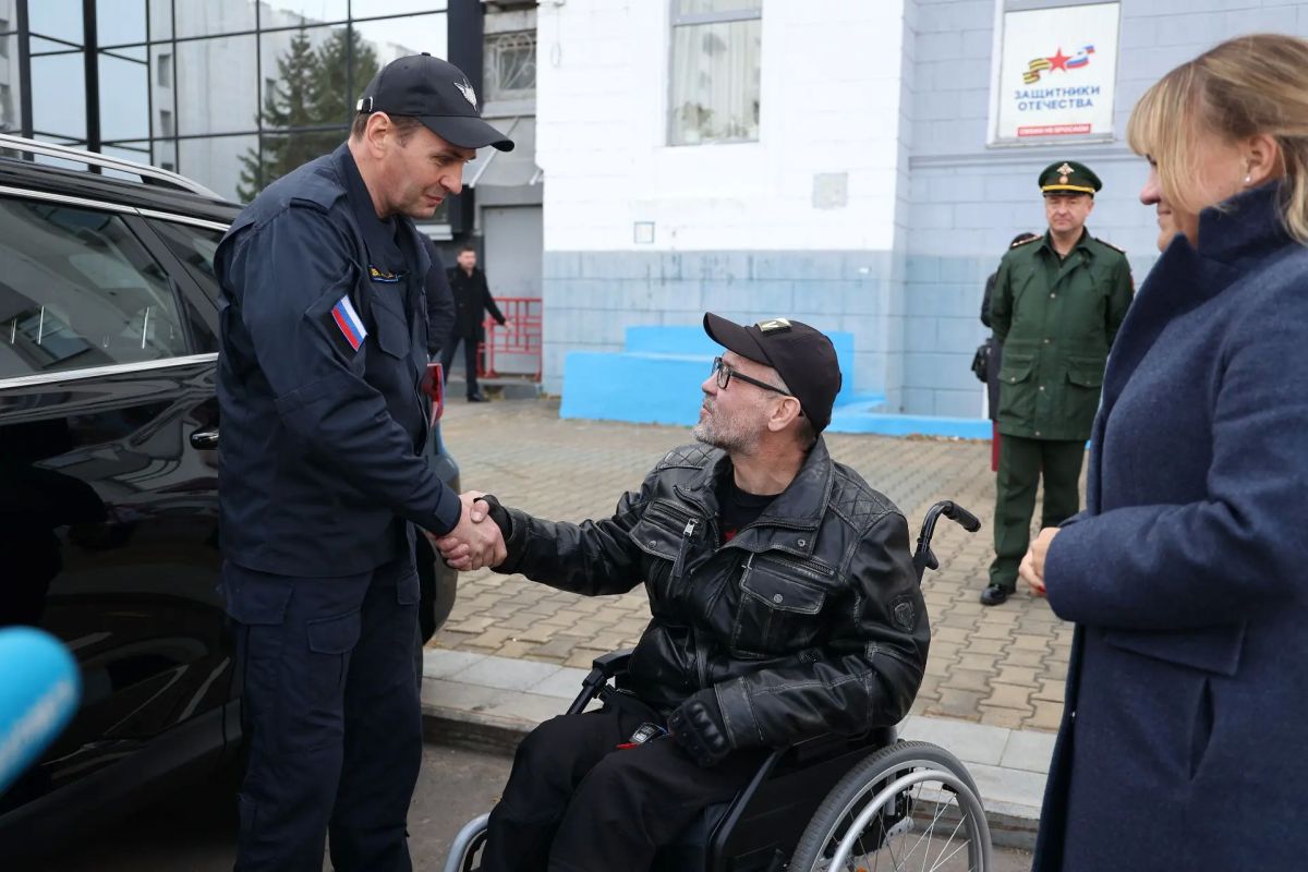 Дмитрий Демешин: Помогаем нашим героям вернуться к мирной жизни, найти свое дело и быть опорой для своих семей Дмитрий Демешин: Помогаем нашим героям вернуться к мирной жизни, найти свое дело и быть опорой для своих семей