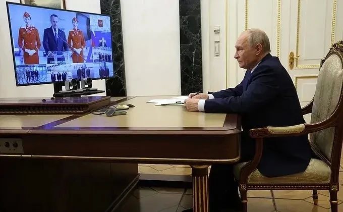 Оснащенный воздушный пункт пропуска Южно-Сахалинск представили Президенту РФ Владимиру Путину