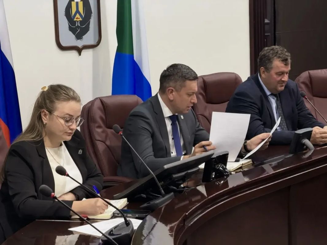 Накануне под председательством Заместителя Председателя Правительства РФ — Руководителя Аппарата Правительства РФ Дмитрия Григоренко в режиме ВКС состоялось совещание с руководителями цифровой трансформации регионального... Накануне под председательством Заместителя Председателя Правительства РФ — Руководителя Аппарата Правительства РФ Дмитрия Григоренко в режиме ВКС состоялось совещание с руководителями цифровой трансформации регионального...