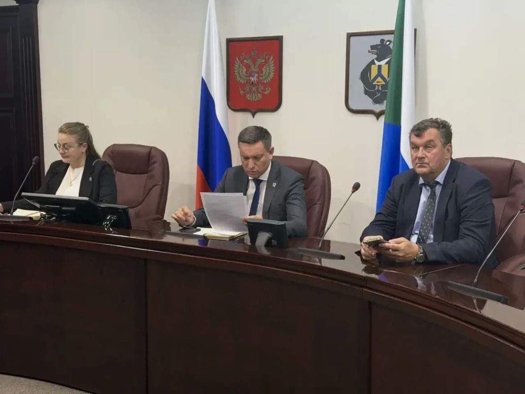 Накануне под председательством Заместителя Председателя Правительства РФ — Руководителя Аппарата Правительства РФ Дмитрия Григоренко в режиме ВКС состоялось совещание с руководителями цифровой трансформации регионального... Накануне под председательством Заместителя Председателя Правительства РФ — Руководителя Аппарата Правительства РФ Дмитрия Григоренко в режиме ВКС состоялось совещание с руководителями цифровой трансформации регионального...