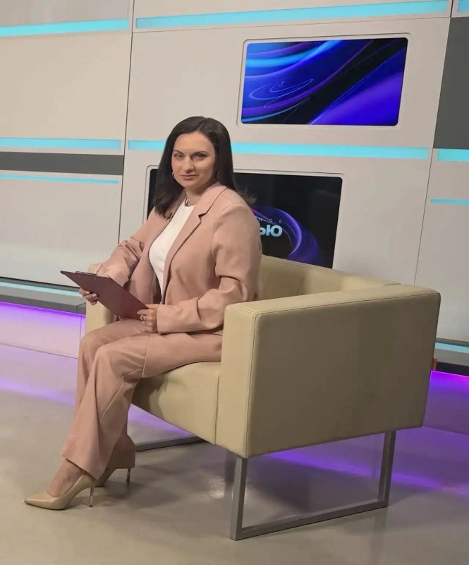 О недавно прошедших в крае командно-штабных тренировках по проверке систем связи, критической инфраструктуры и работы экстренных служб в условиях ЧС рассказал в эфире Телеканала «6ТВ» министр цифрового развития и связи края... О недавно прошедших в крае командно-штабных тренировках по проверке систем связи, критической инфраструктуры и работы экстренных служб в условиях ЧС рассказал в эфире Телеканала «6ТВ» министр цифрового развития и связи края...
