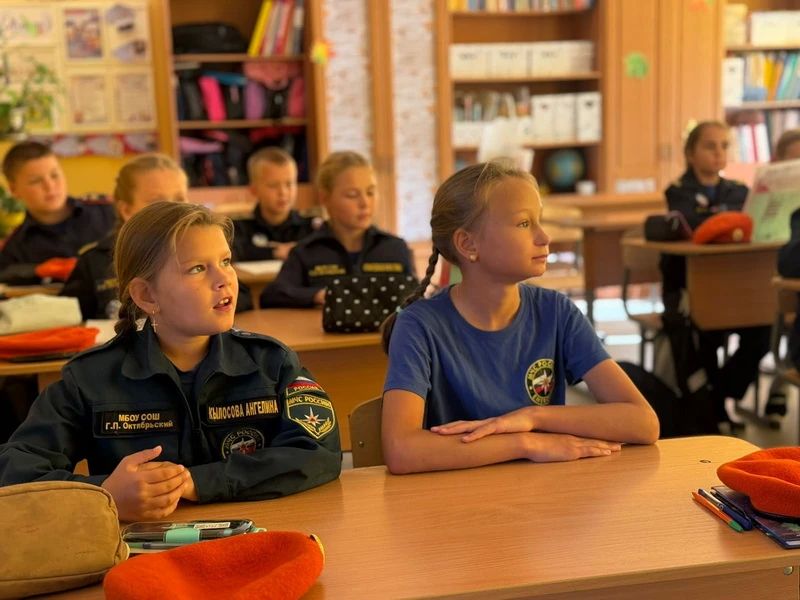 Сотрудники Госавтоинспекции Ванинского района провели профилактические беседы «Будь в безопасности» Сотрудники Госавтоинспекции Ванинского района провели профилактические беседы «Будь в безопасности»
