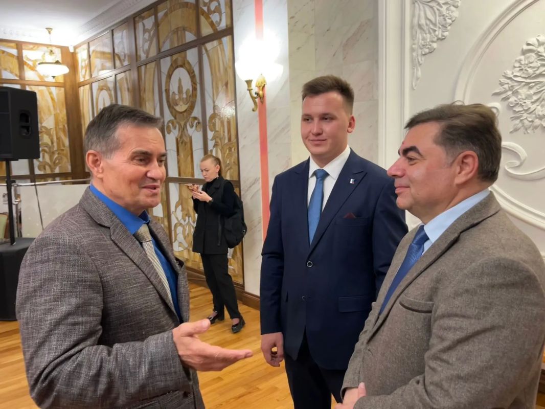 Идеи, которые меняют среду: в Хабаровском крае стартовал интенсив ПФКИ для деятелей культуры Идеи, которые меняют среду: в Хабаровском крае стартовал интенсив ПФКИ для деятелей культуры