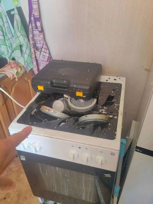 В Холмске взорвался газовый баллон в квартире В Холмске взорвался газовый баллон в квартире