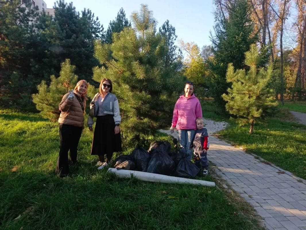 Сегодня дружным коллективом приняли участие в краевом субботнике!