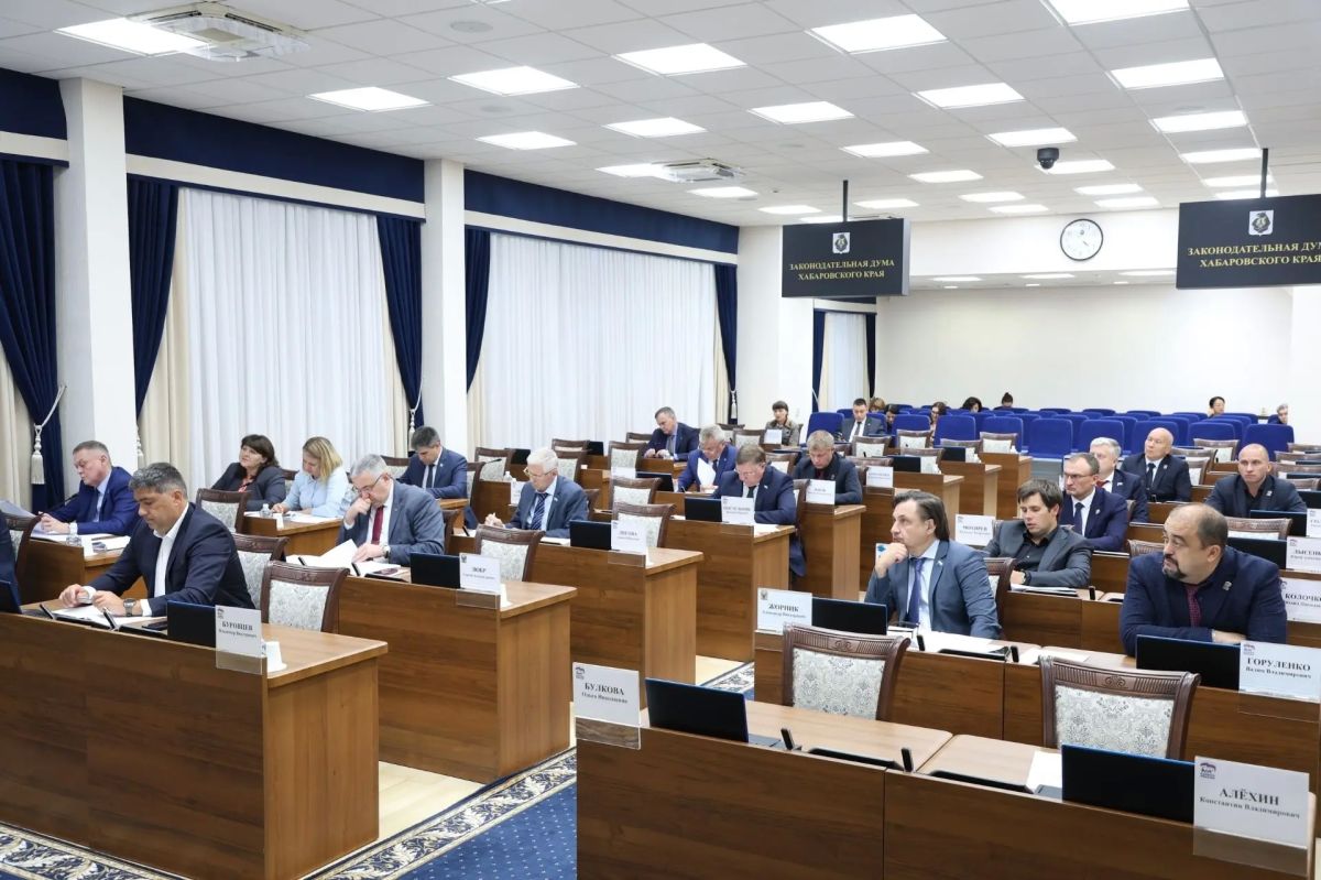 Министр финансов края Валентин Костюшин 25 сентября текущего года доложил на внеочередном заседании постоянного комитета Законодательной Думы края по бюджету, налогам и экономическому развитию о предложениях по изменению... Министр финансов края Валентин Костюшин 25 сентября текущего года доложил на внеочередном заседании постоянного комитета Законодательной Думы края по бюджету, налогам и экономическому развитию о предложениях по изменению...