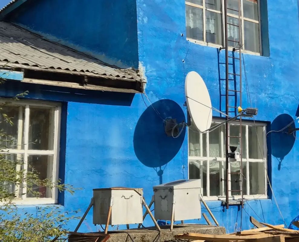В аэропорту Аян Аяно-Майского района появилась сотовая связь В аэропорту Аян Аяно-Майского района появилась сотовая связь