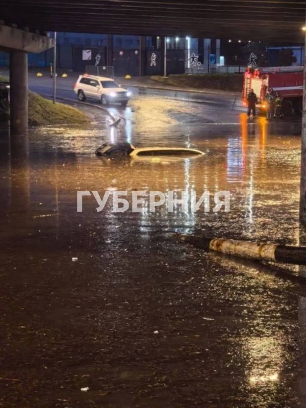 Владивосток тонет в воде из-за прошедшего ливня Владивосток тонет в воде из-за прошедшего ливня