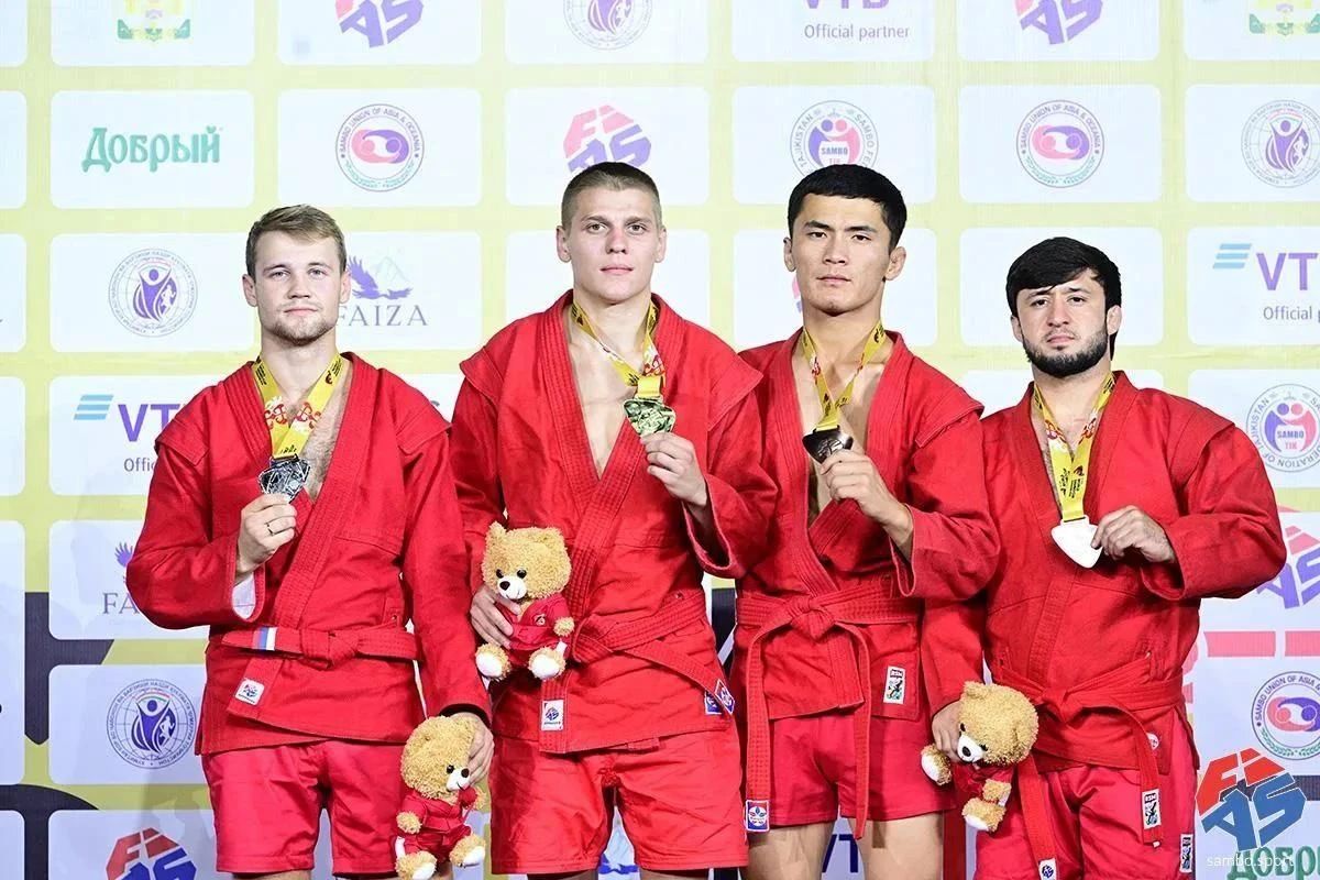 Хабаровский самбист выиграл Кубок мира Хабаровский самбист выиграл Кубок мира