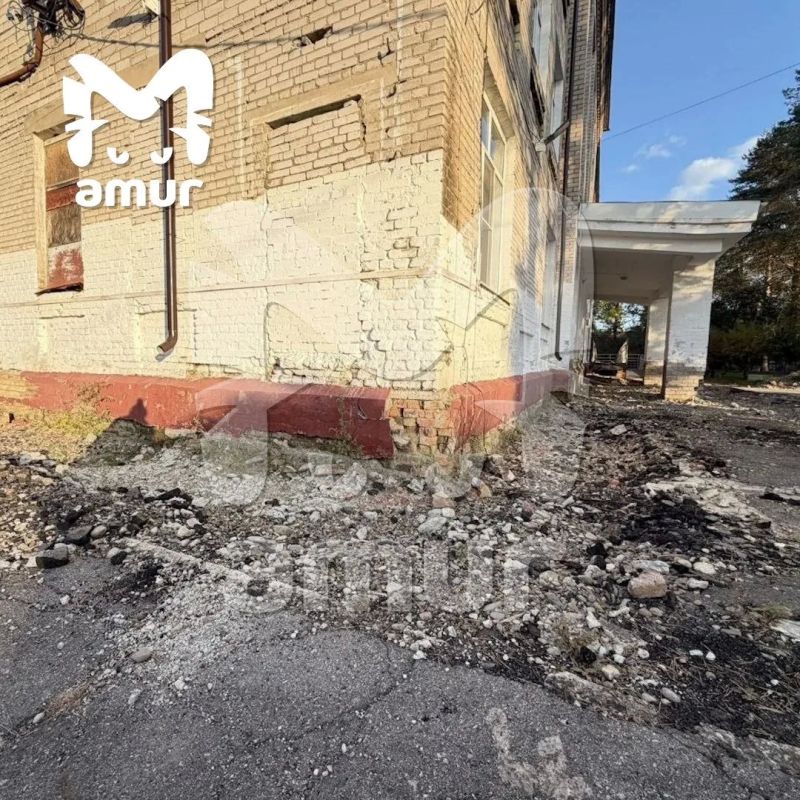 86 миллионов стоит ремонт школы в Хабаровском крае, на который подрядчик забил с июня 86 миллионов стоит ремонт школы в Хабаровском крае, на который подрядчик забил с июня