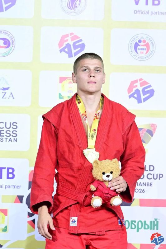 Хабаровский самбист выиграл Кубок мира Хабаровский самбист выиграл Кубок мира