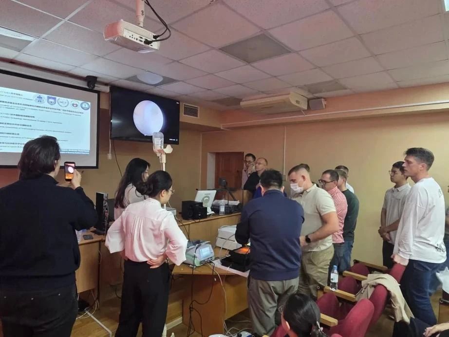 Выписка на следующий день: хабаровские медики перенимают передовые методы лечения спины от коллег из Китая Выписка на следующий день: хабаровские медики перенимают передовые методы лечения спины от коллег из Китая