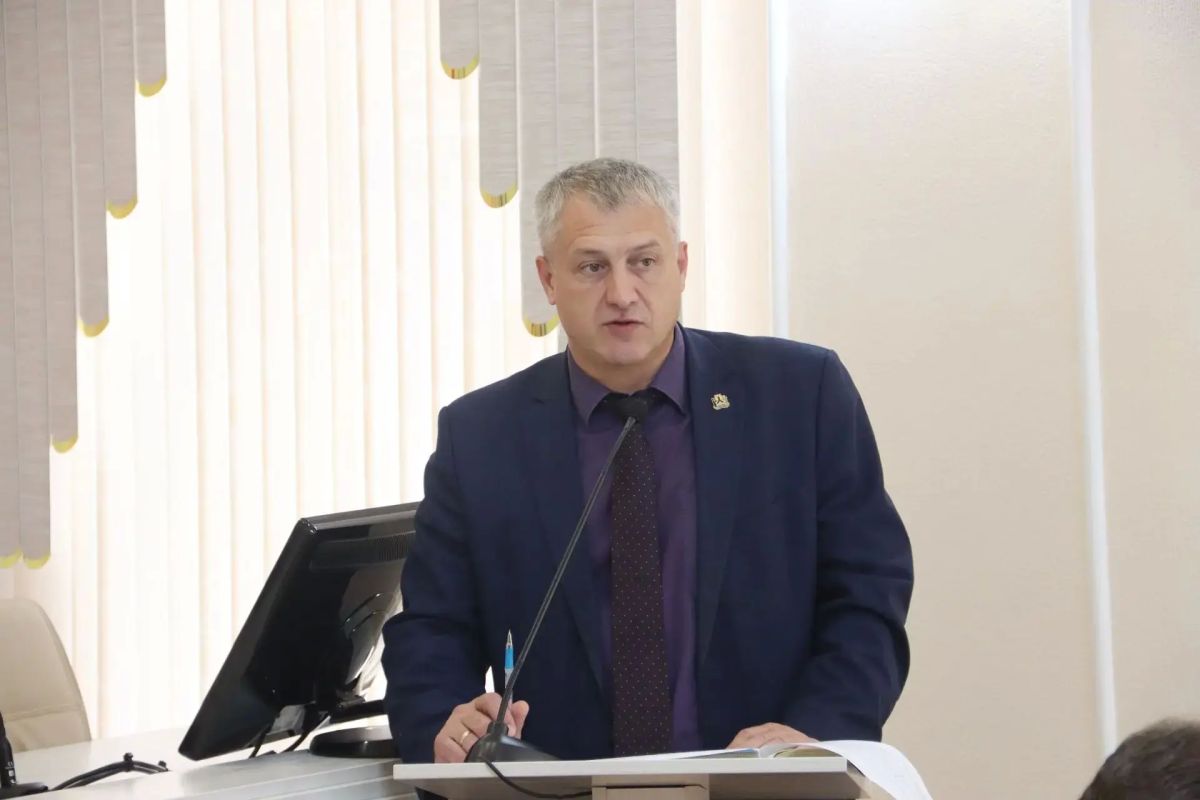 Врип мэра Хабаровска Денис Митрофанов провел аппаратное совещание Врип мэра Хабаровска Денис Митрофанов провел аппаратное совещание
