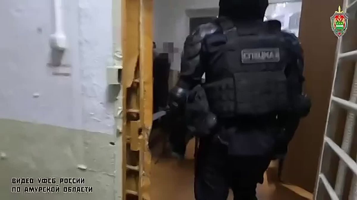 Осужденный организовал экстремистское движение в амурской колонии